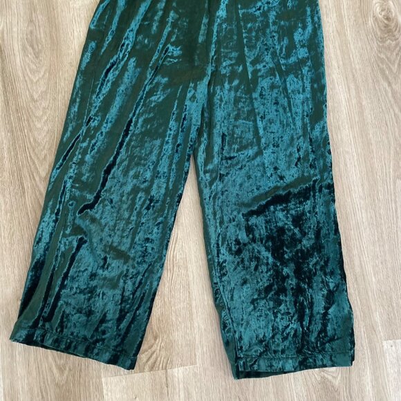 Samantha Pleet Velvet Jumpsuit Green St. Patrick's Day - Picture 9 of 10